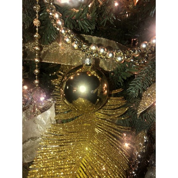 6 Christmas Ornaments - Picture 2 of 8